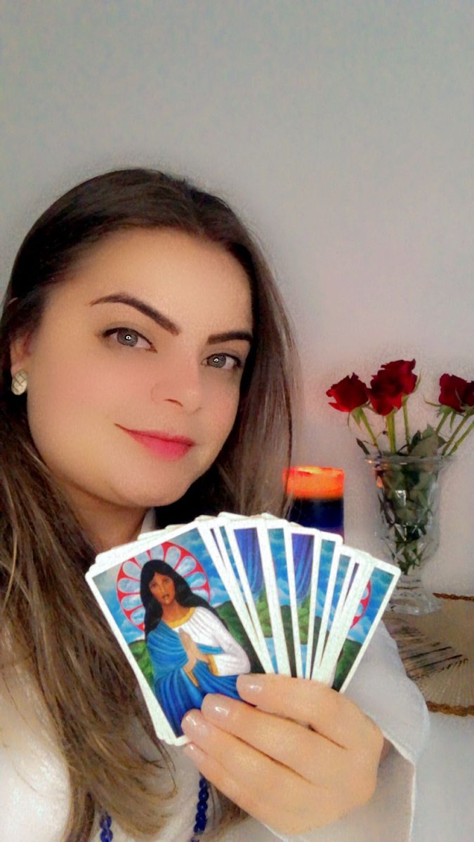 Priscila Kollin - Especialista em Amarração Amorosa